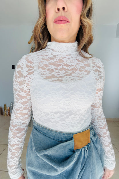 Flor de Renuevo- Blusa Blanca