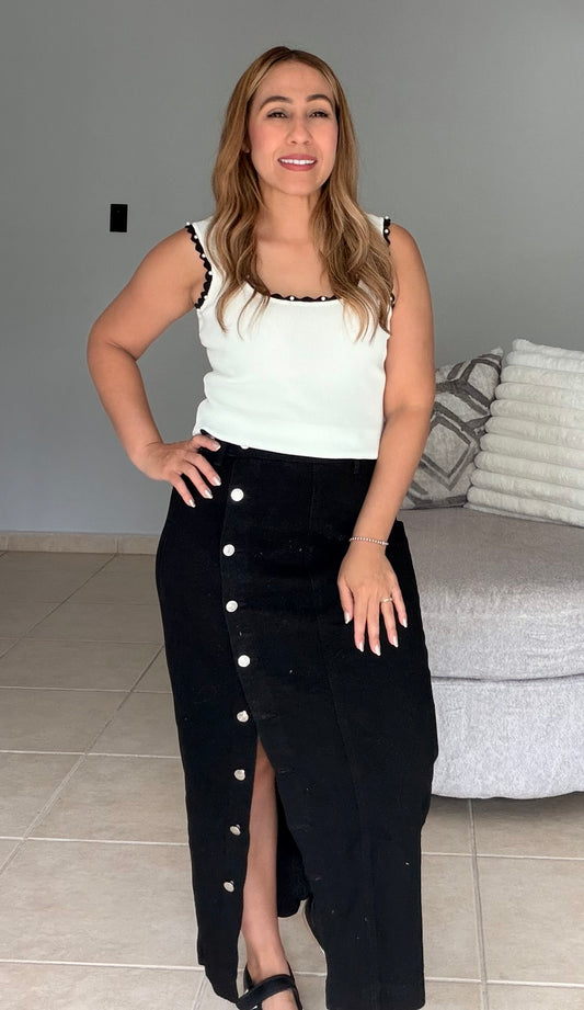 Camino de Gracia Denim Skirt-Black
