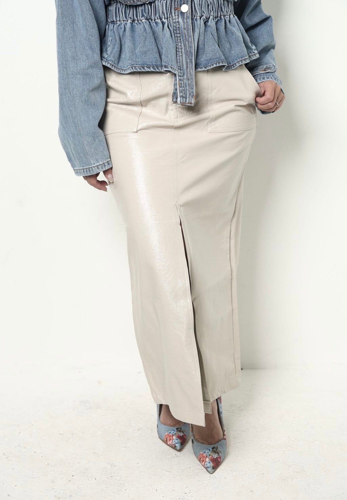 FRONT SLIT SKIRT-SAND